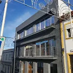 Black House