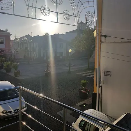 アパート Black House