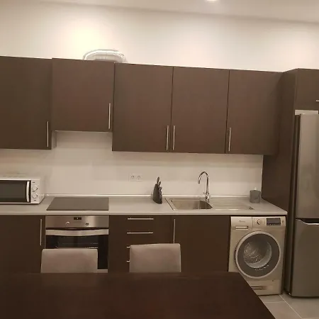 アパート Black House