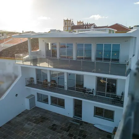 Black House Praia da Vitoria