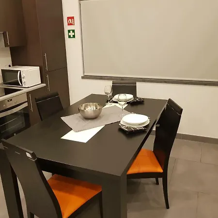 Black House Apartment *