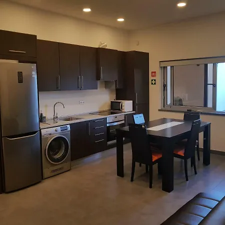 Black House * Praia da Vitória