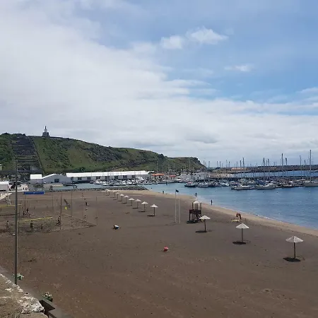 Apartment Black House Praia da Vitoria