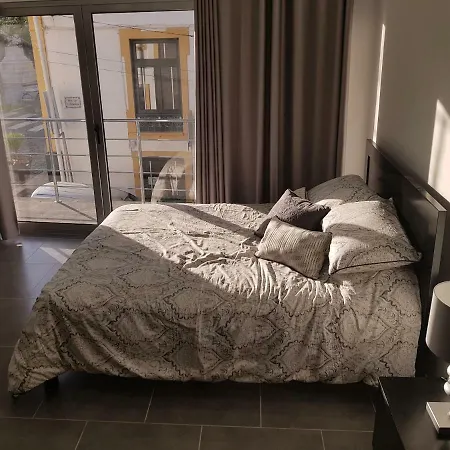 Apartment Black House Praia da Vitoria