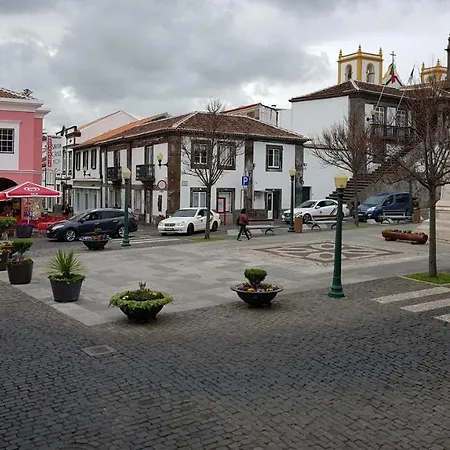 Black House * Praia da Vitória