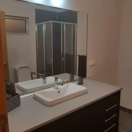 Black House Apartment